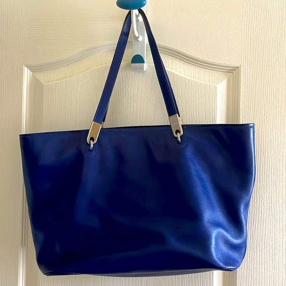 Marc Jacob’s Large, Blue, Leather, Handbab - Picture 3 of 5